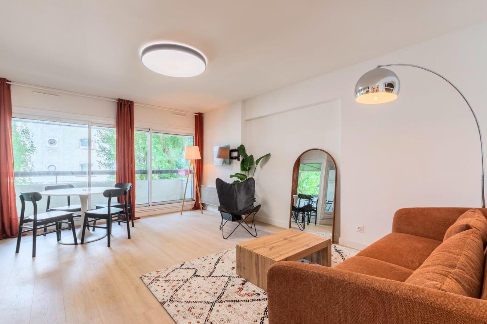 Spacious With Balcony And Parking
