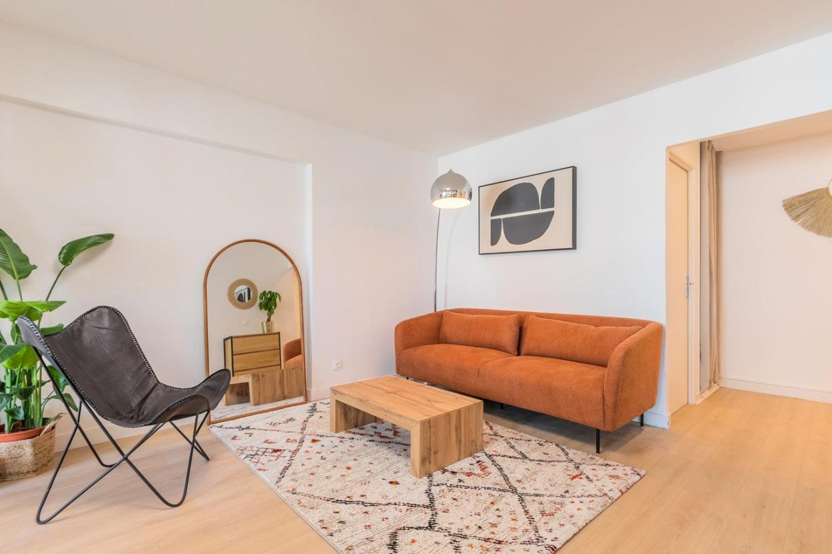 Spacious With Balcony And Parking Appartement